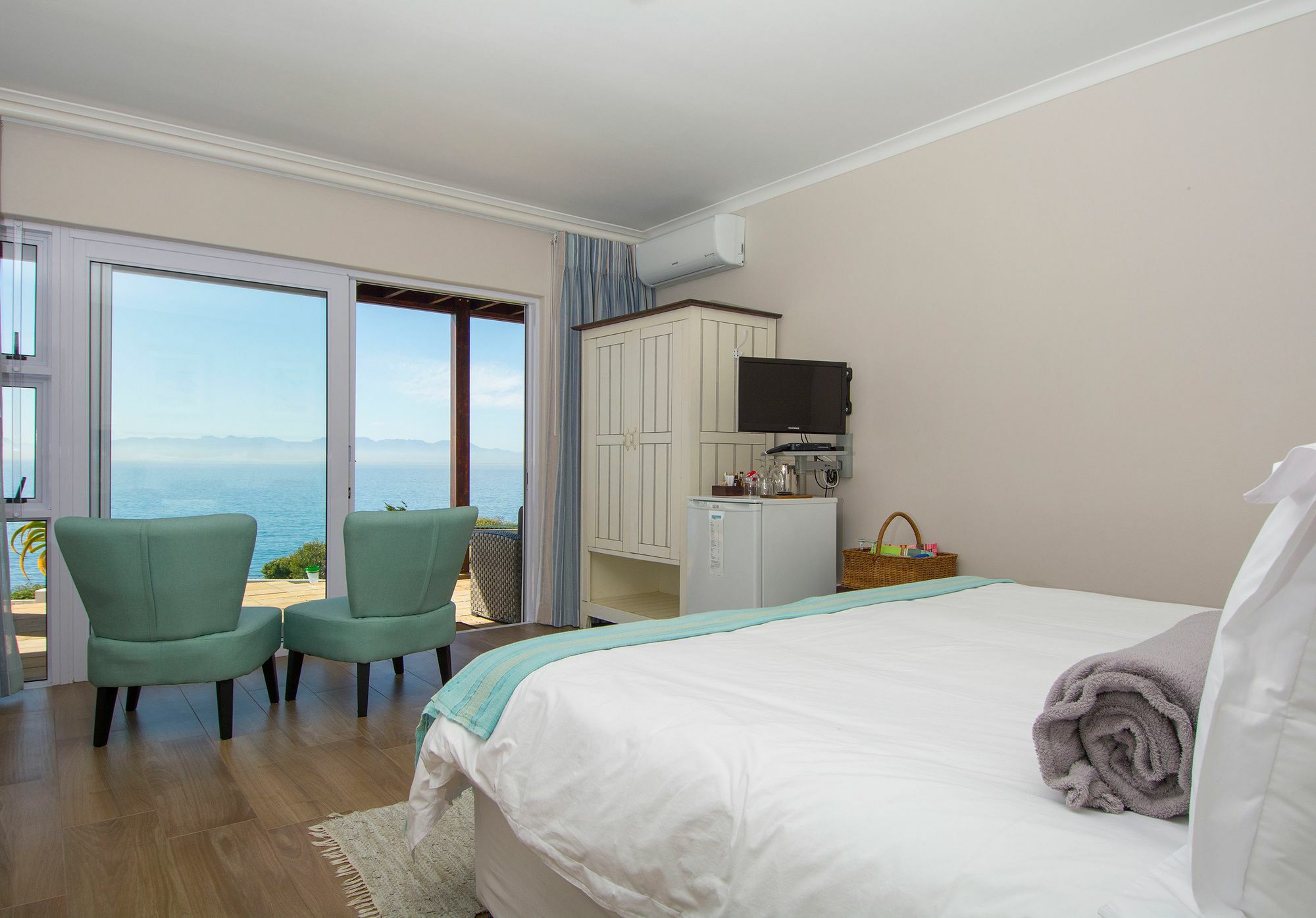 The Lookout 5*